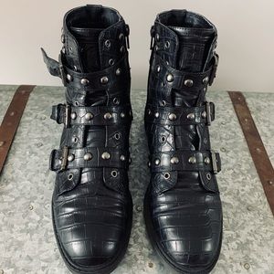 Guess boots